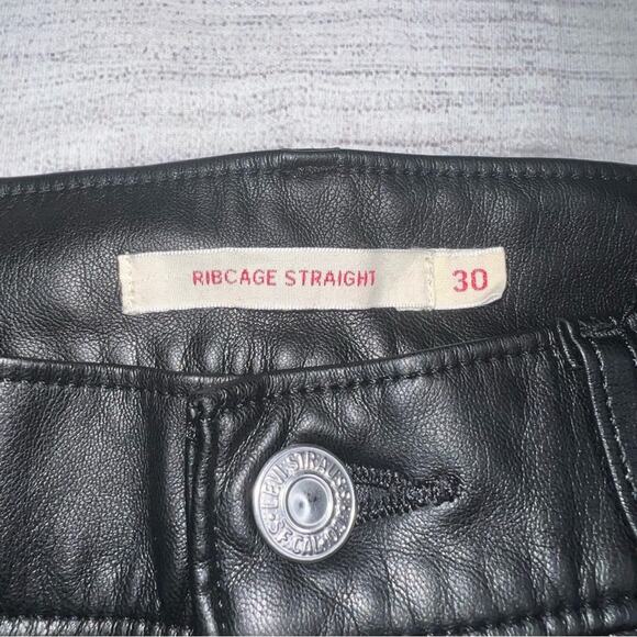 Levi's Premium Women's Faux Leather Ribcage Straight Leg Pants  Black Size 30 - Picture 8 of 11